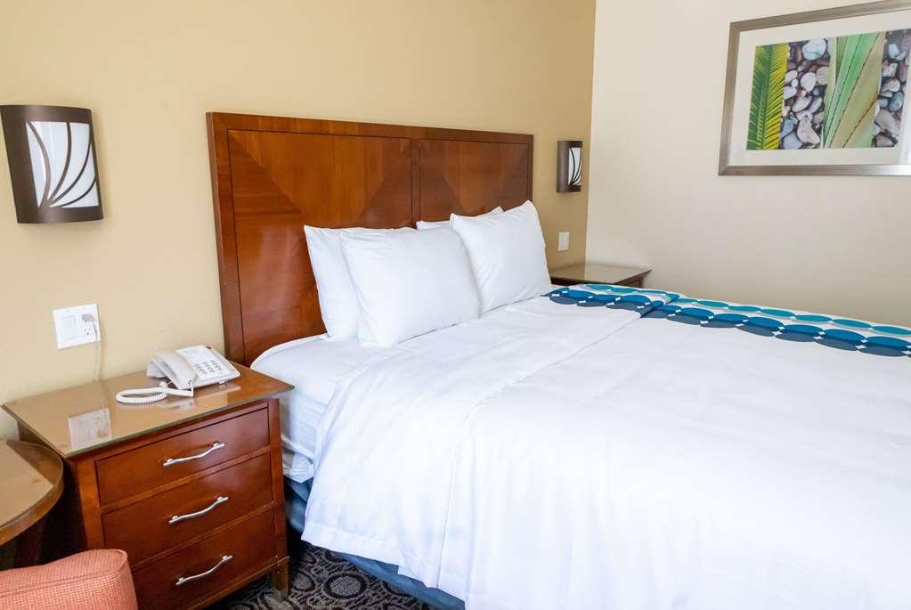 Hotel Baymont By Wyndham College Park Atlanta Airport South Habitación foto