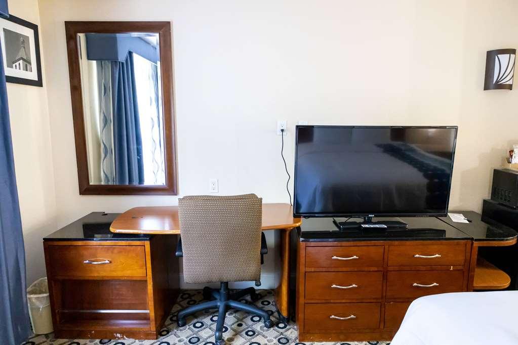 Hotel Baymont By Wyndham College Park Atlanta Airport South Habitación foto