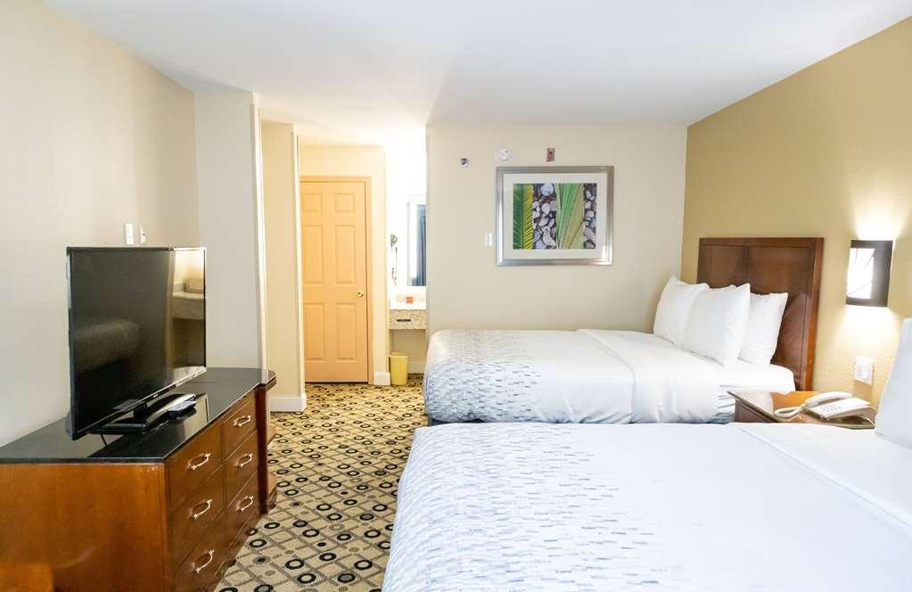 Hotel Baymont By Wyndham College Park Atlanta Airport South Habitación foto